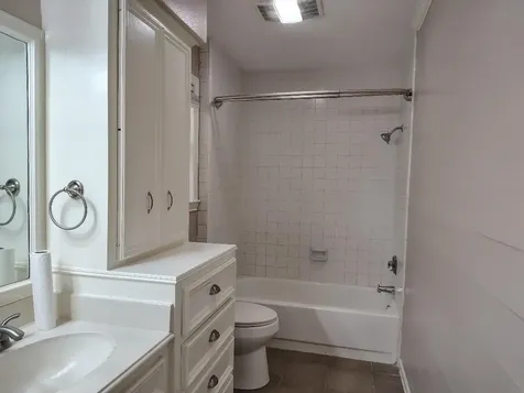 2823 Whitman Drive Montgomery TX 77356