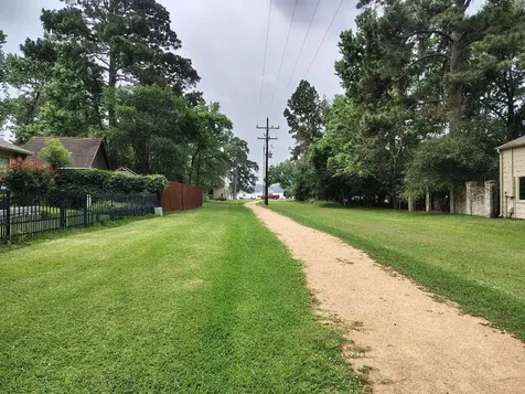 2823 Whitman Drive Montgomery TX 77356