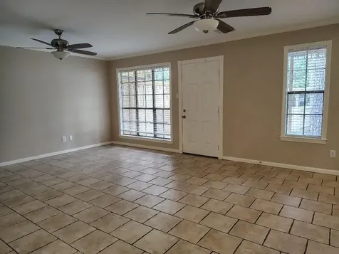 2823 Whitman Drive Montgomery TX 77356