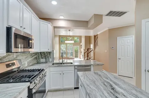 126 Wintergreen The Woodlands TX 77382