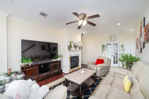 6035 N Arrowana Lane Houston TX 77036