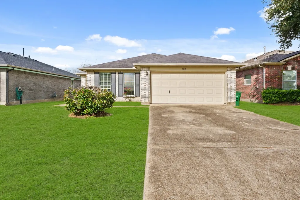 5247 Panay Park Drive Houston TX 77048