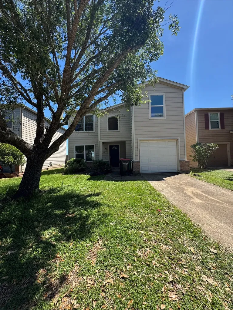 3435 Becker Glen Street Fresno TX 77545
