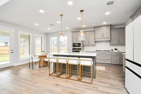 4827 Highland Stream Court Fulshear TX 77441