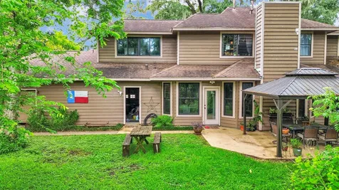 212 Live Oak Lane Lake Jackson TX 77566