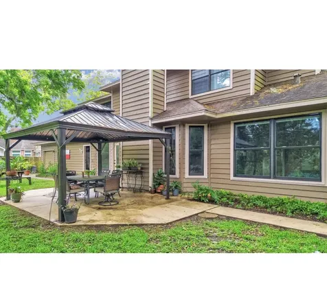212 Live Oak Lane Lake Jackson TX 77566