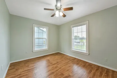 228 16th Avenue N Texas City TX 77590