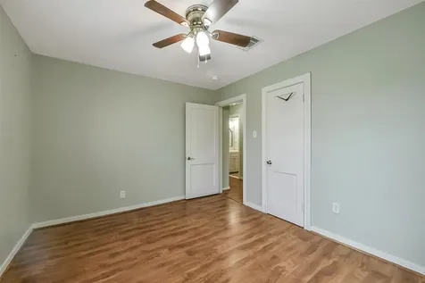 228 16th Avenue N Texas City TX 77590