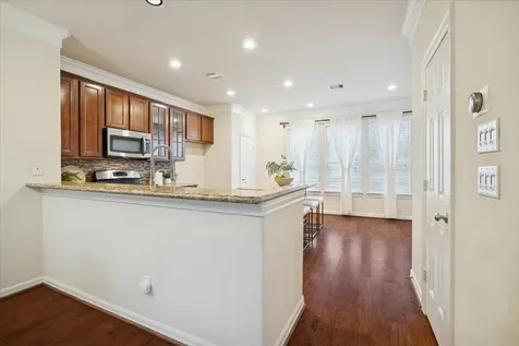 888 Fisher Street Houston TX 77018