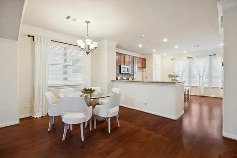 888 Fisher Street Houston TX 77018