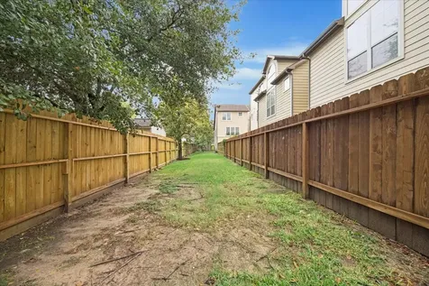 888 Fisher Street Houston TX 77018