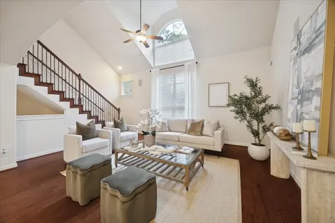 888 Fisher Street Houston TX 77018