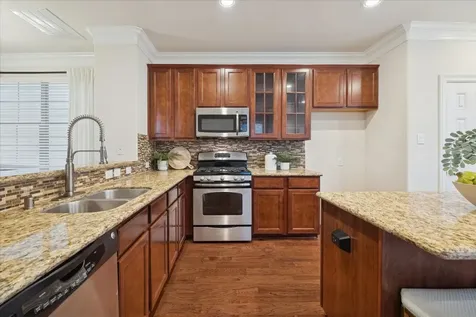 888 Fisher Street Houston TX 77018