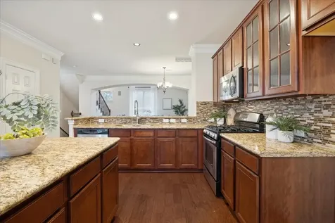 888 Fisher Street Houston TX 77018