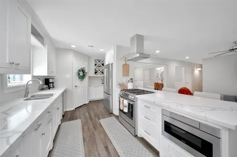 4402 Fallbrook Drive Houston TX 77018