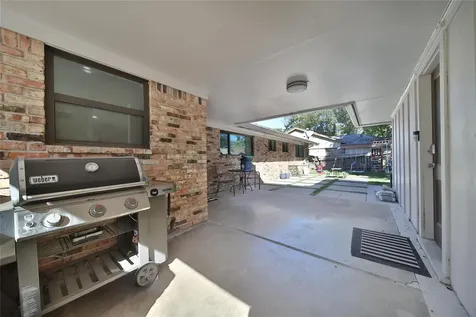 4402 Fallbrook Drive Houston TX 77018