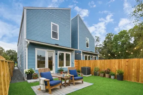 6817 Peerless Street Houston TX 77021