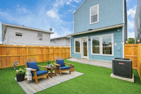 6817 Peerless Street Houston TX 77021