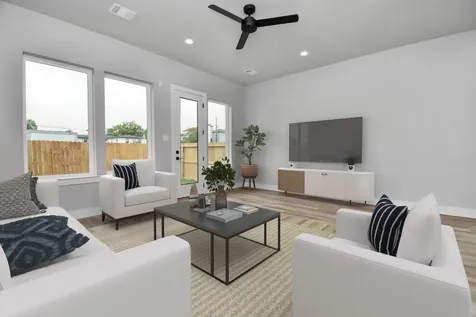 6817 Peerless Street Houston TX 77021