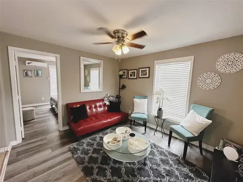 5605 Robertson Street Houston TX 77009