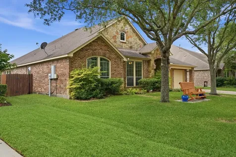 527 Jordan Creek Court League City TX 77573