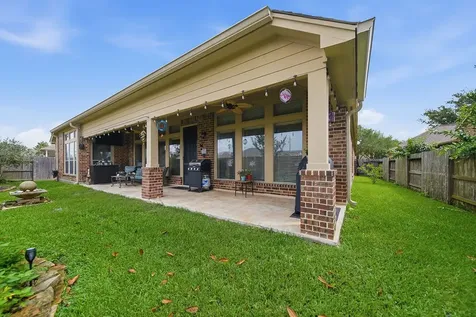 527 Jordan Creek Court League City TX 77573