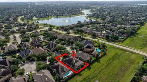 527 Jordan Creek Court League City TX 77573