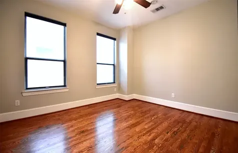 1538 W 23rd Street C Houston TX 77008