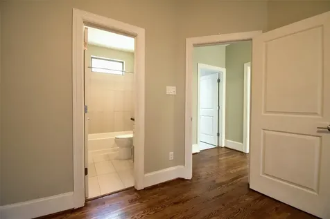 1538 W 23rd Street C Houston TX 77008