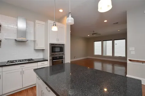 1538 W 23rd Street C Houston TX 77008
