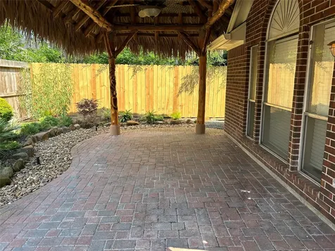 1203 Lake Shore Drive Pearland TX 77581