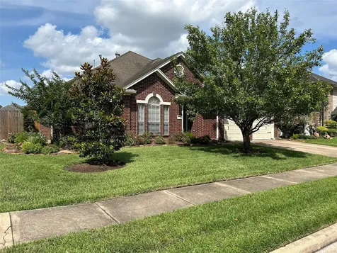 1203 Lake Shore Drive Pearland TX 77581