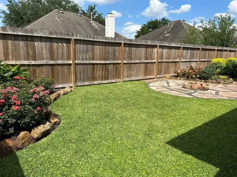 1203 Lake Shore Drive Pearland TX 77581