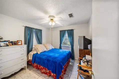 1227 Avenue L Santa Fe TX 77510