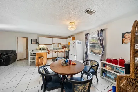 1227 Avenue L Santa Fe TX 77510