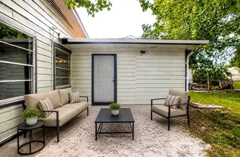419 E 42nd Street Houston TX 77022