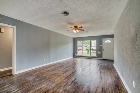 419 E 42nd Street Houston TX 77022