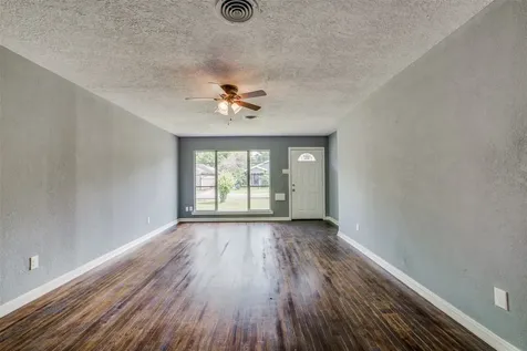 419 E 42nd Street Houston TX 77022