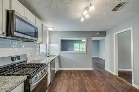 419 E 42nd Street Houston TX 77022
