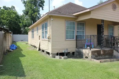 7926 Mendez Street Houston TX 77029