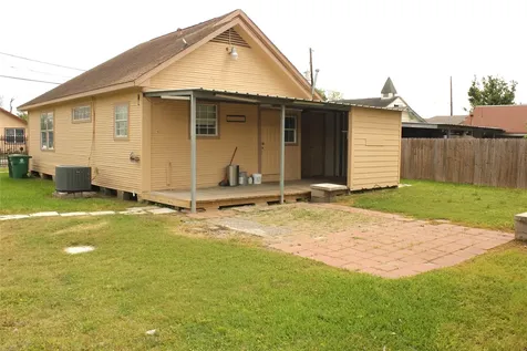 7926 Mendez Street Houston TX 77029