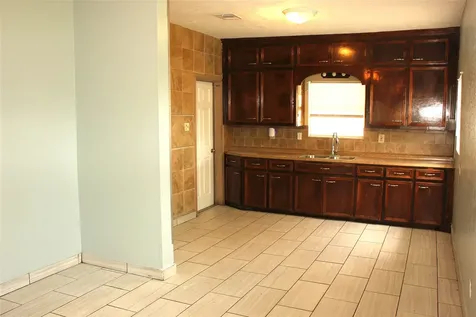 7926 Mendez Street Houston TX 77029