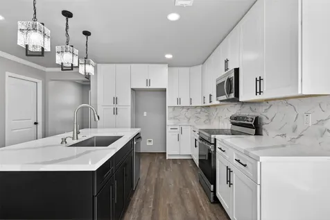 604 Jefferson Avenue Cleveland TX 77327