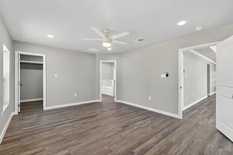 604 Jefferson Avenue Cleveland TX 77327