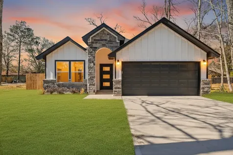 604 Jefferson Avenue Cleveland TX 77327