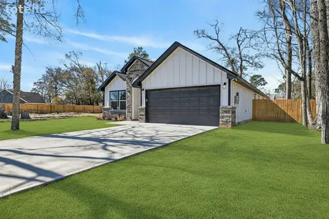 604 Jefferson Avenue Cleveland TX 77327