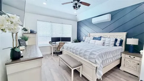 2708 Sunnycreek Lane Pearland TX 77584