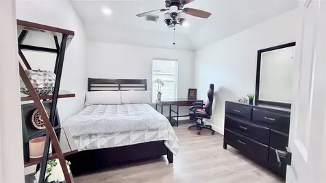 2708 Sunnycreek Lane Pearland TX 77584
