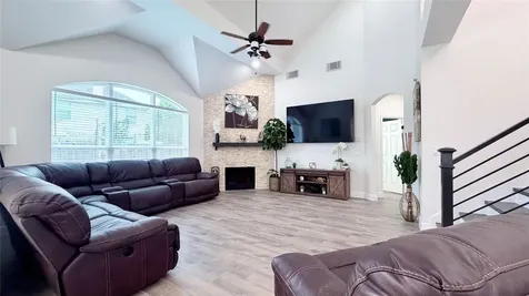 2708 Sunnycreek Lane Pearland TX 77584