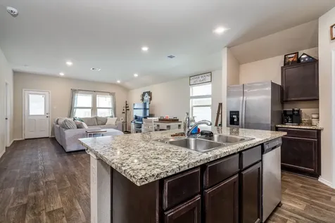 113 Blanco Drive Huntsville TX 77340